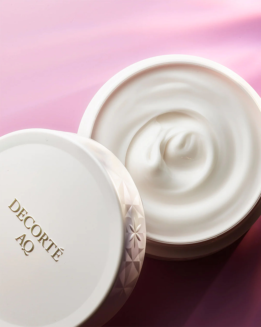 DECORTE AQ Treatment Body Cream