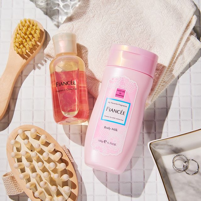 FIANCEE Body Milk Lotion Pure Shampoo