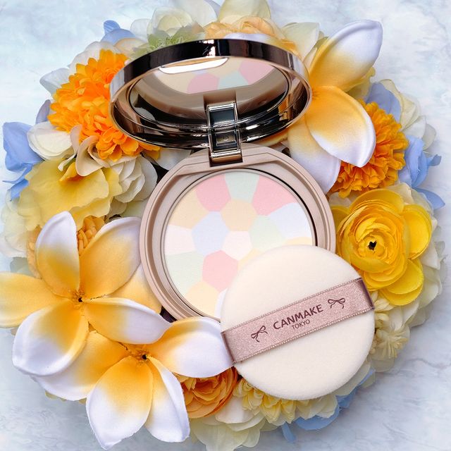 TOP SELLING X CANMAKE 5 colors to make your dreams come true! Get super-light marshmallow-soft skin