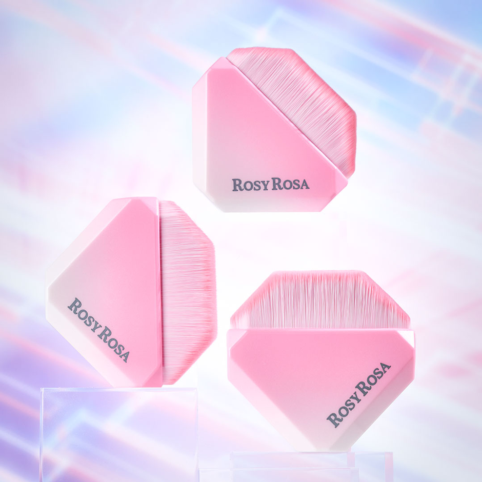 Launch of "Standing Face Brush," a makeup brush with a multi-faceted design that can be placed in various ways