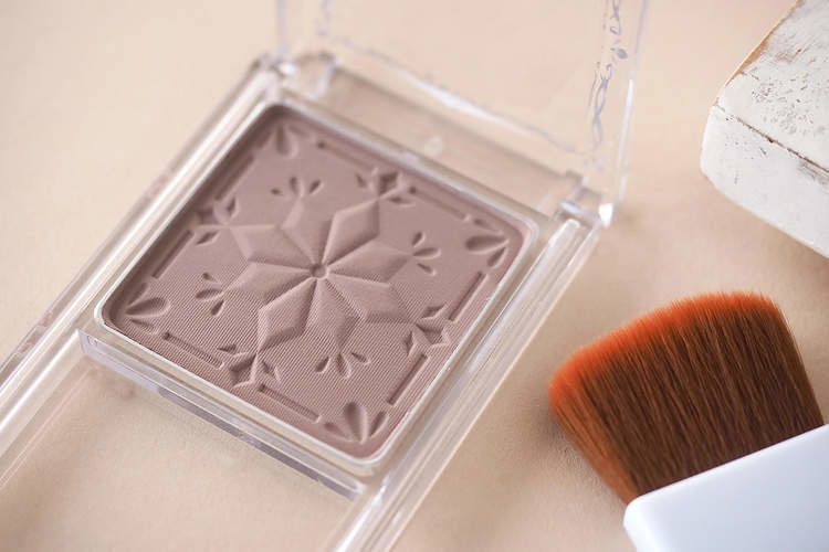 CANMAKE Shading Powder